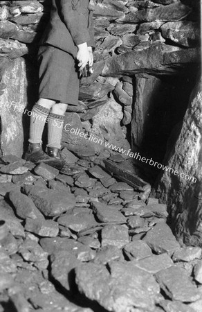 GLENGAHAN DETAILS OF SOUTERRAIN LOOKING TOWARDS ENTRANCE